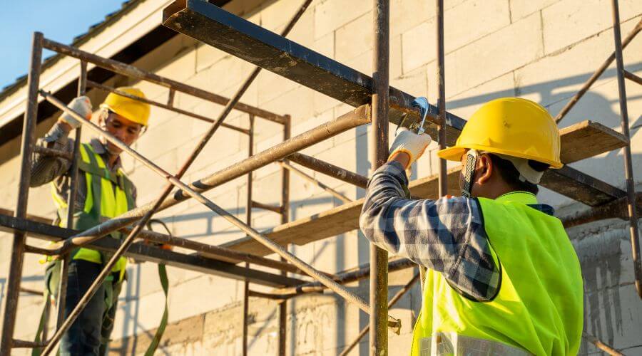 Professional fairlawn roofing services in La Salle, MI